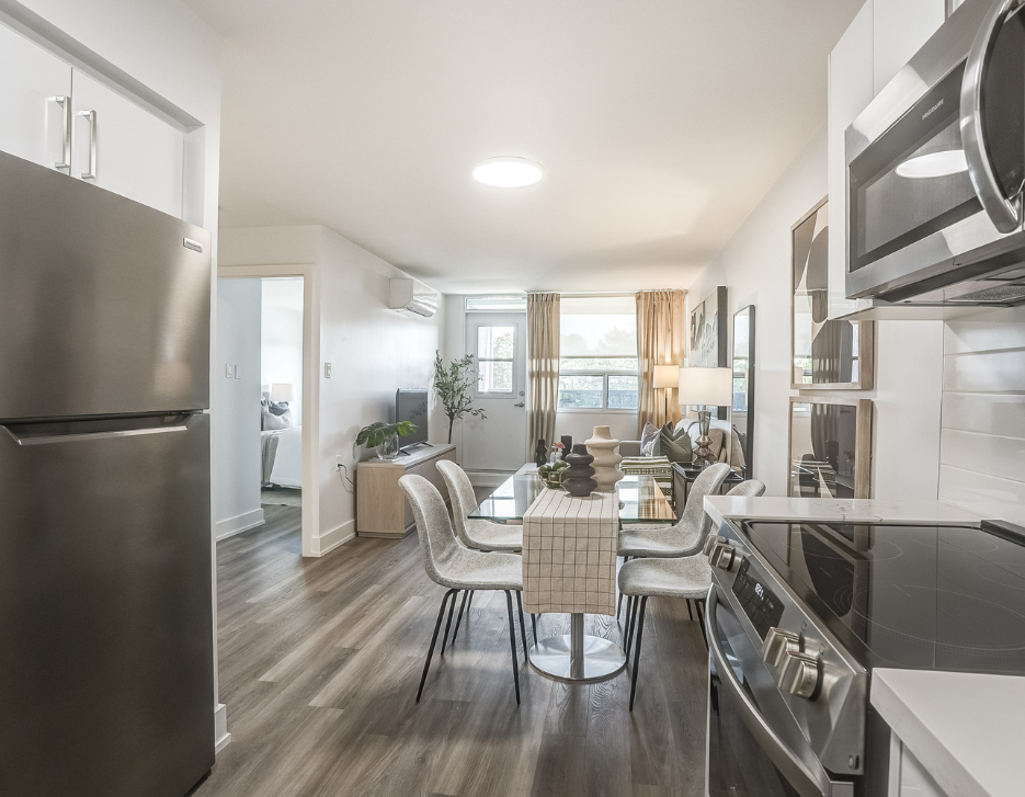 Dining area of a one bedroom suite at Elora.